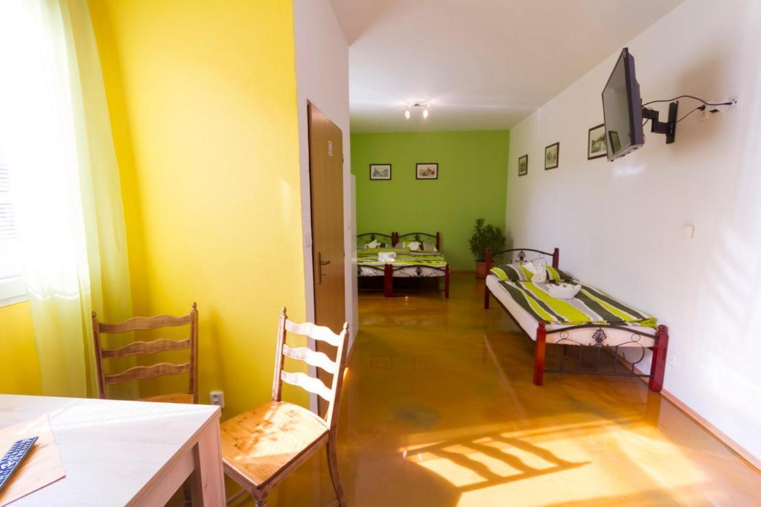 Apartmany Bowling Frýdlant Exteriör bild