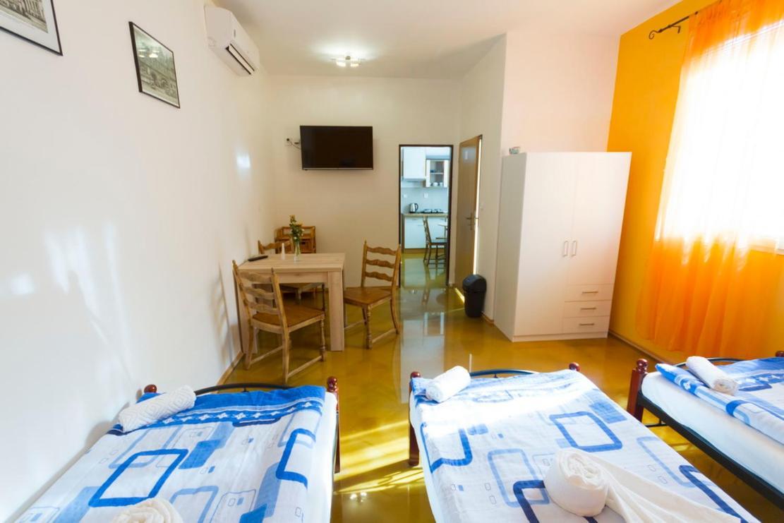 Apartmany Bowling Frýdlant Exteriör bild
