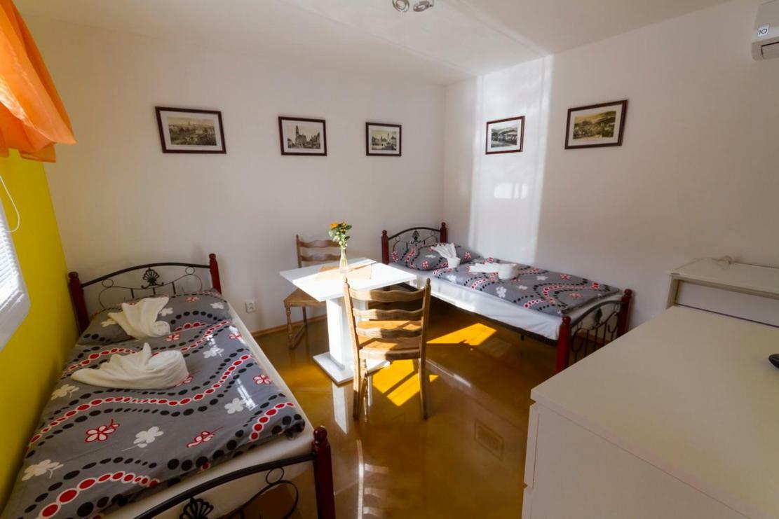 Apartmany Bowling Frýdlant Exteriör bild